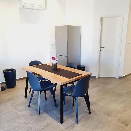 Modern Apartment Ana Premantura Buitenkant foto