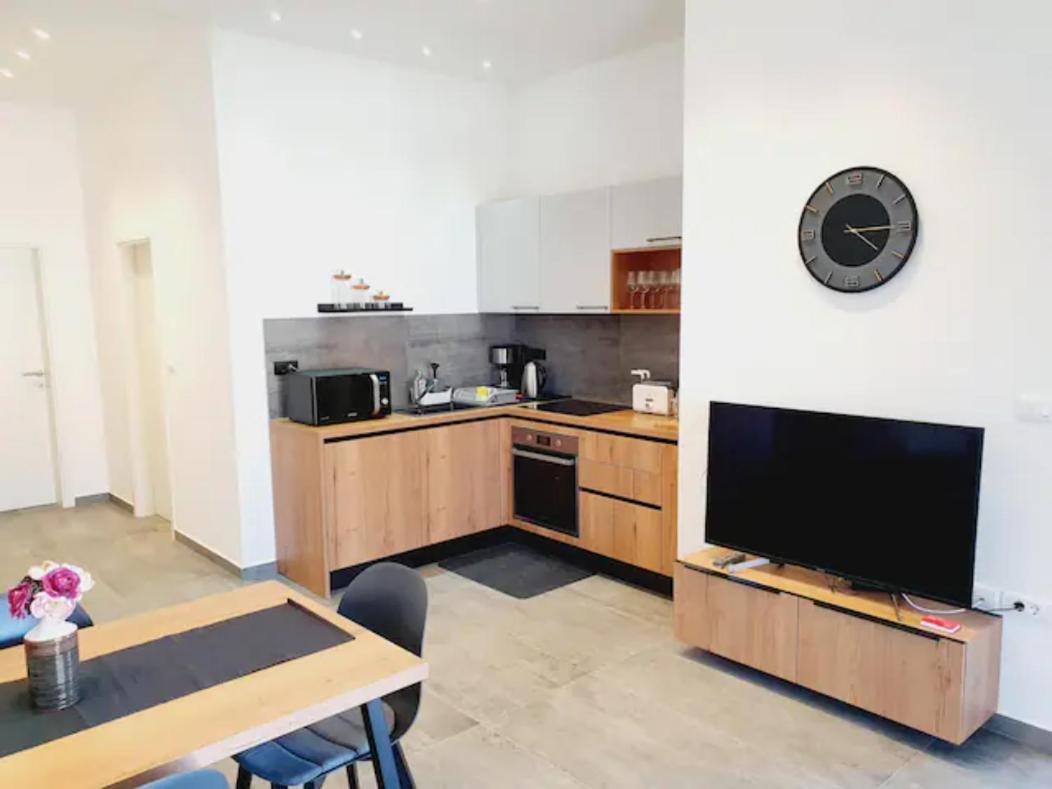 Modern Apartment Ana Premantura Buitenkant foto
