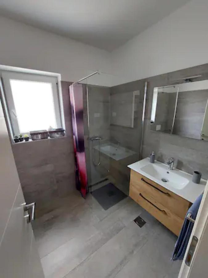 Modern Apartment Ana Premantura Buitenkant foto